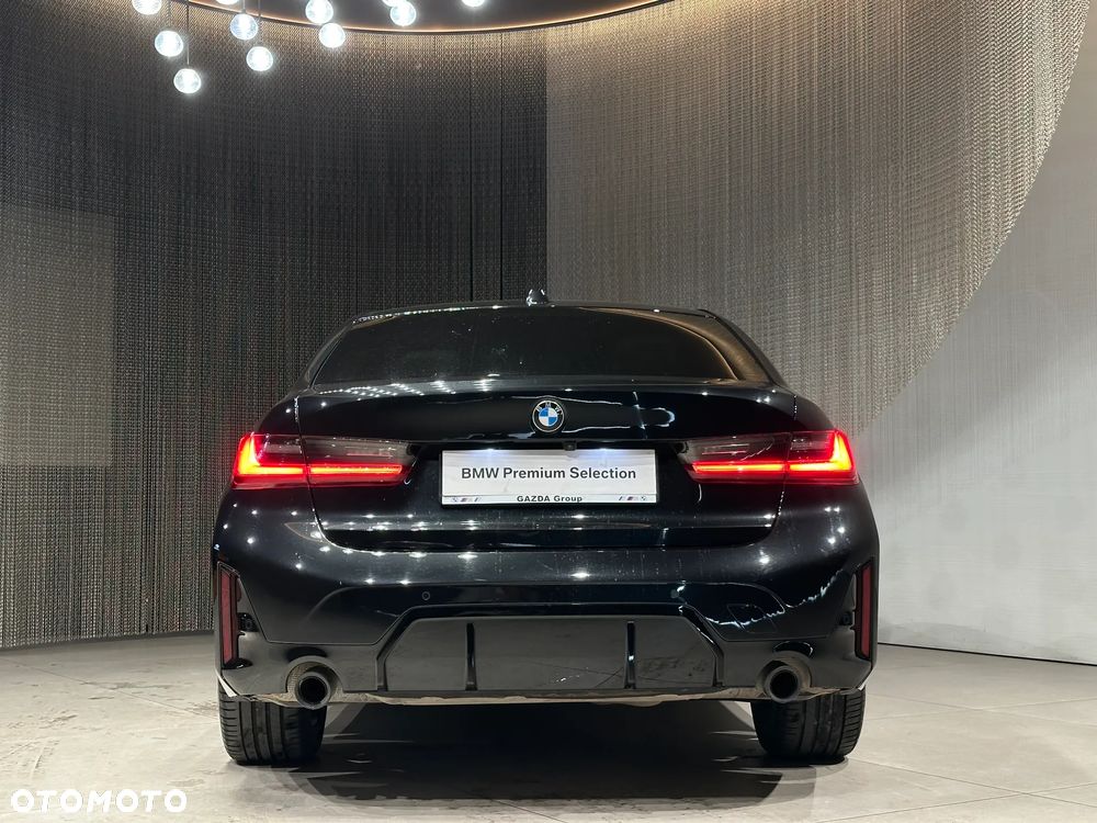 BMW Seria 3 318i M Sport - 9