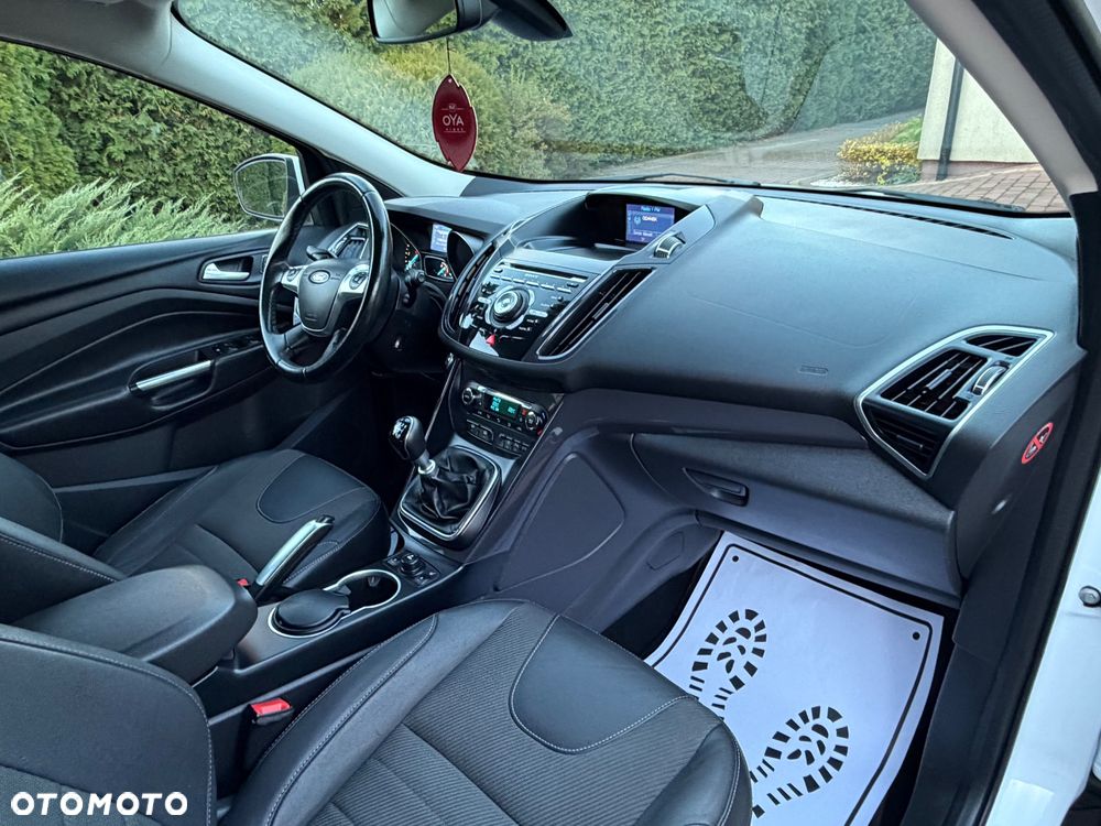 Ford Kuga 2.0 TDCi 2x4 Titanium - 18