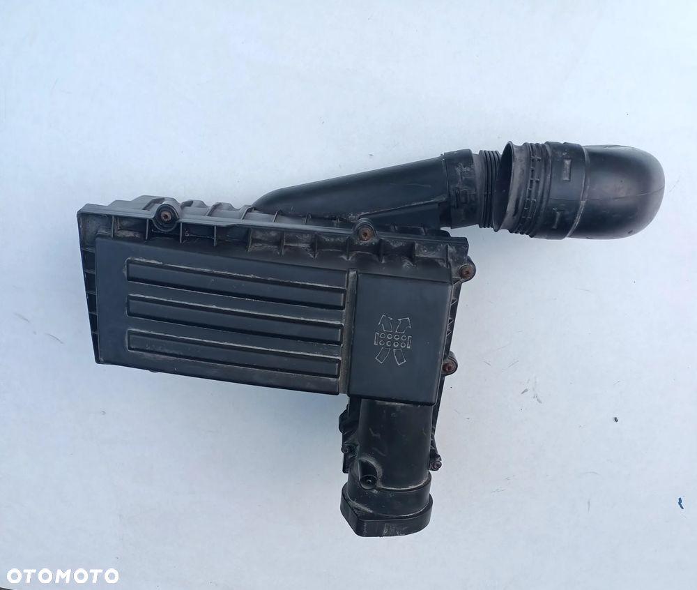 OBUDOWA FILTRA POWIETRZA - VW PASSAT B6/2.0 TDI-3C0129607AG - 1