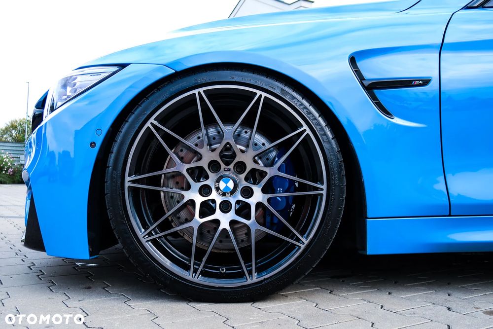BMW M4 DKG - 13