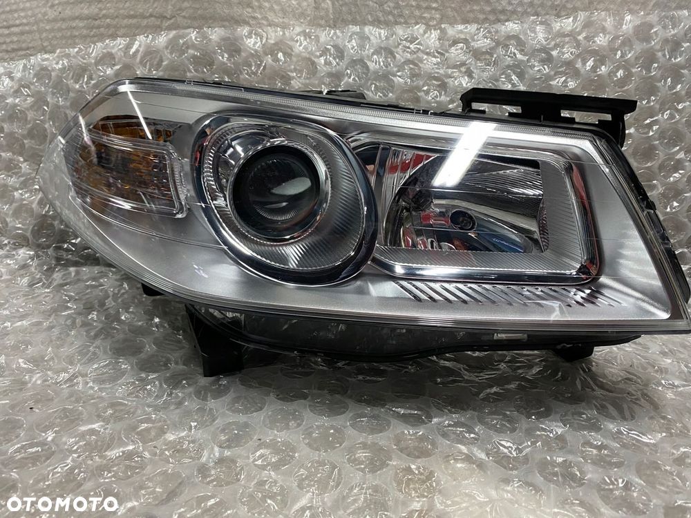 LAMPA PRAWA RENAULT MEGANE II 2 LIFT 260103726R - 1