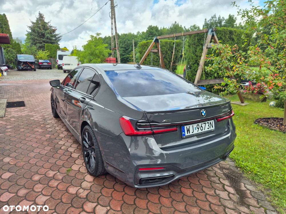 BMW Seria 7 740d xDrive mHEV sport - 7
