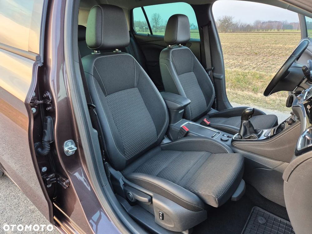 Opel Astra 1.4 Turbo Dynamic - 8