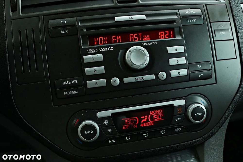 Ford C-MAX 1.8 Ghia - 36