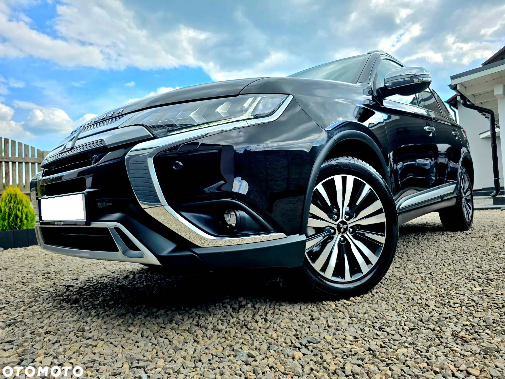 Mitsubishi Outlander 2.0 Instyle + 4WD CVT - 2