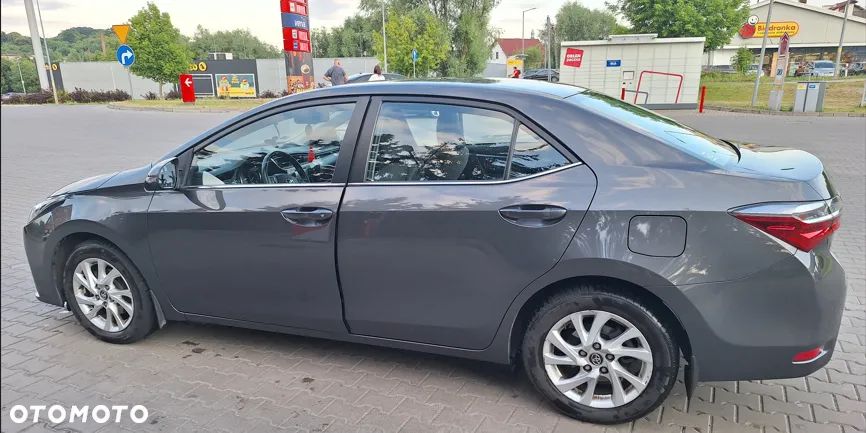 Toyota Corolla 1.6 Classic Plus - 2