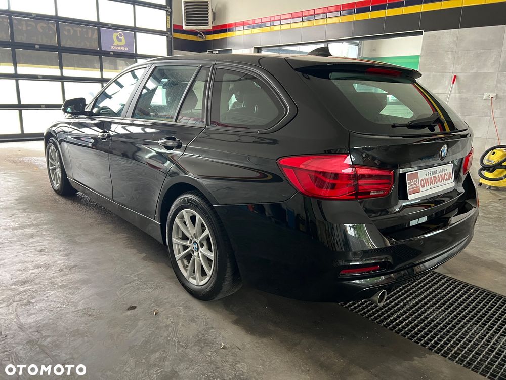 BMW Seria 3 318d xDrive - 10
