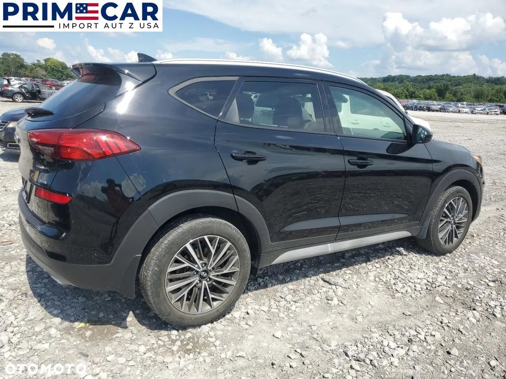 Hyundai Tucson - 2