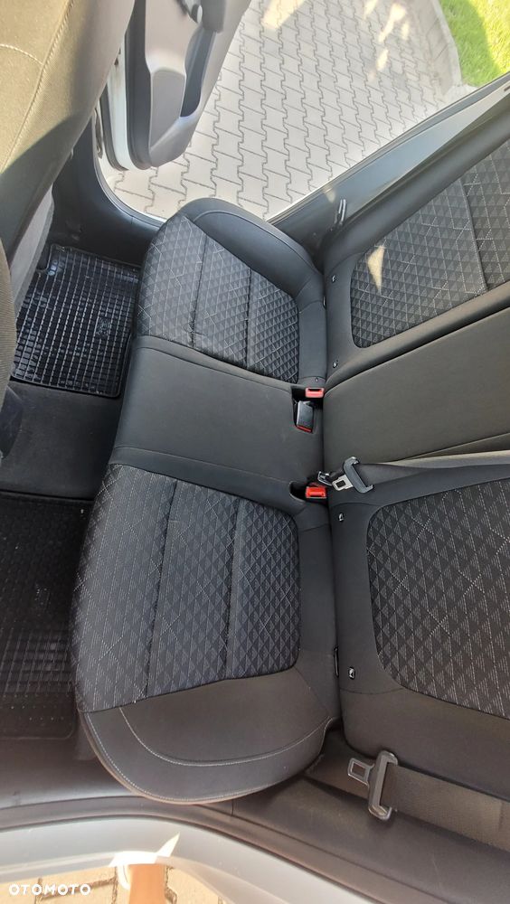 Kia Rio 1.4 M - 14