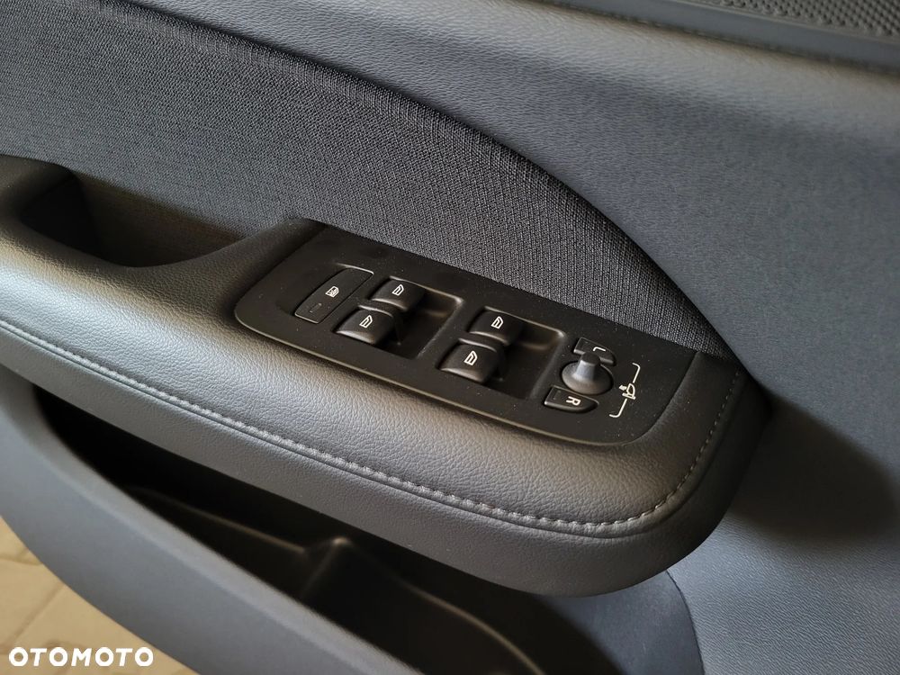 Volvo V60 B4 D Momentum - 19