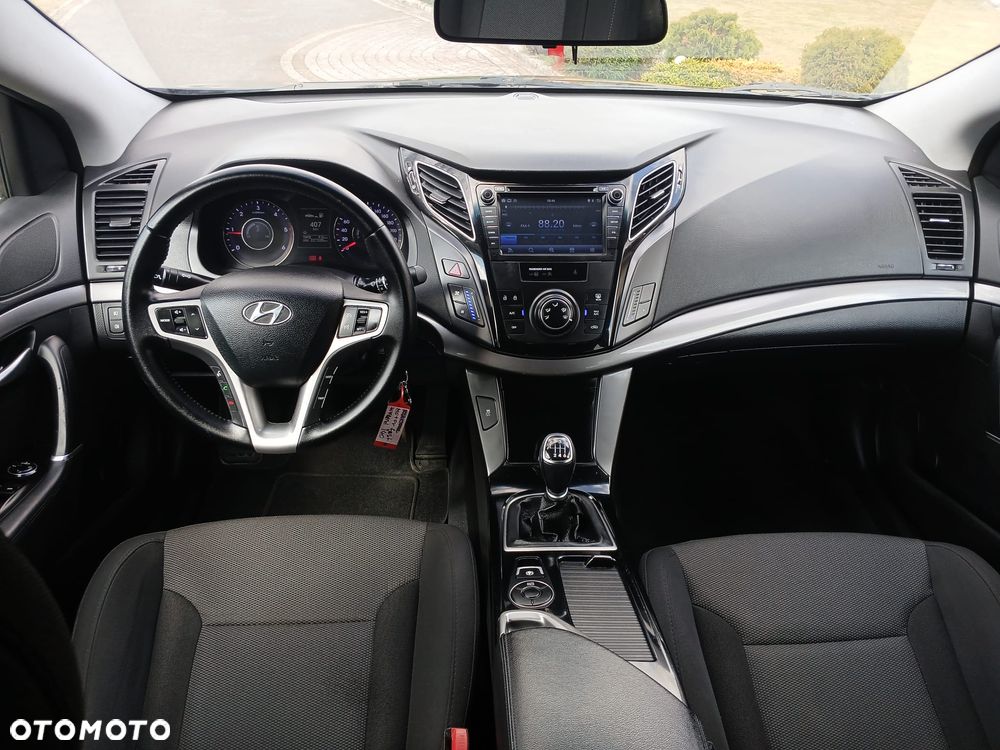 Hyundai i40 i40cw 1.7 CRDi Fifa World Cup Edition - 12