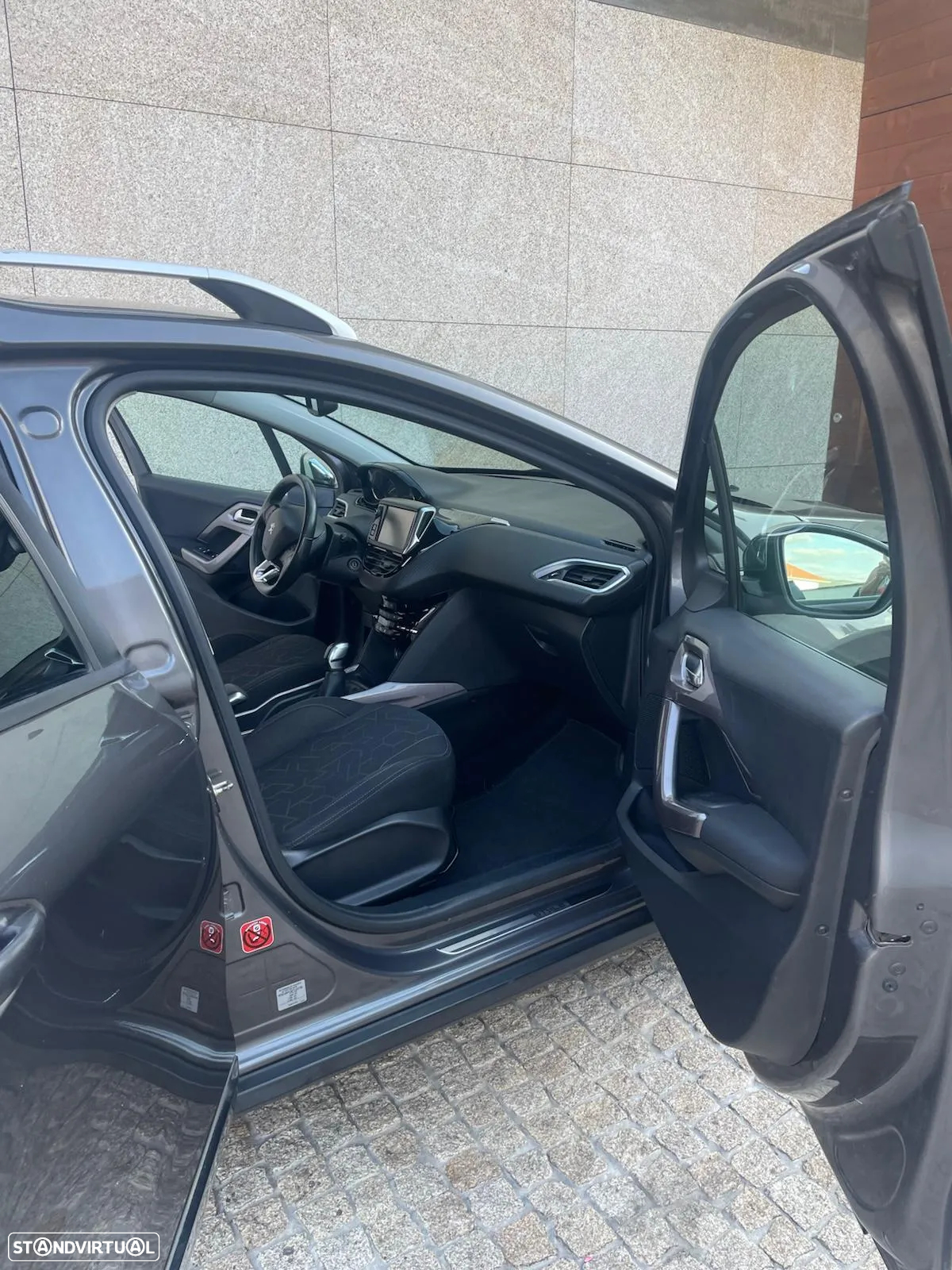 Peugeot 2008 1.6 BlueHDi Style - 12