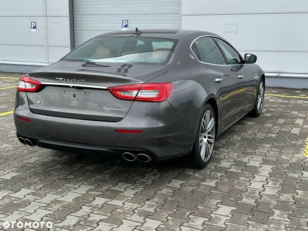 Maserati Quattroporte S - 4