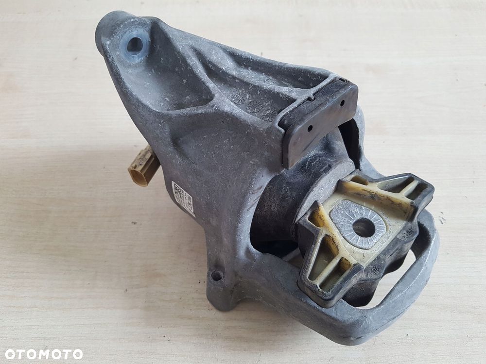 audi a4 b9 poduszka silnika łapa 8w0199371at - 1