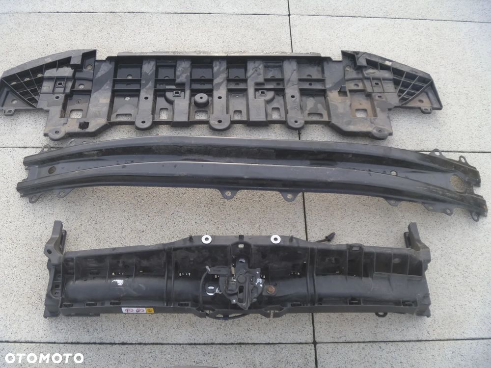 TOYOTA YARIS IV ZDERZAK TYLNY ŁADNY 52159-0D060  ORYGINAŁ - 12