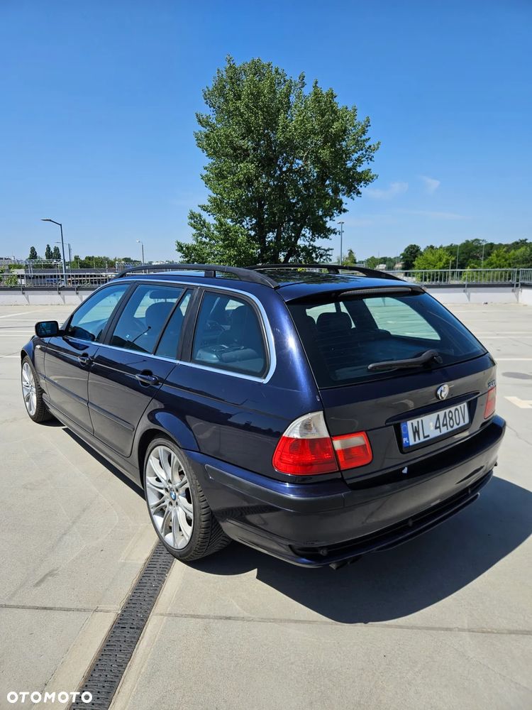 BMW Seria 3 320i - 4