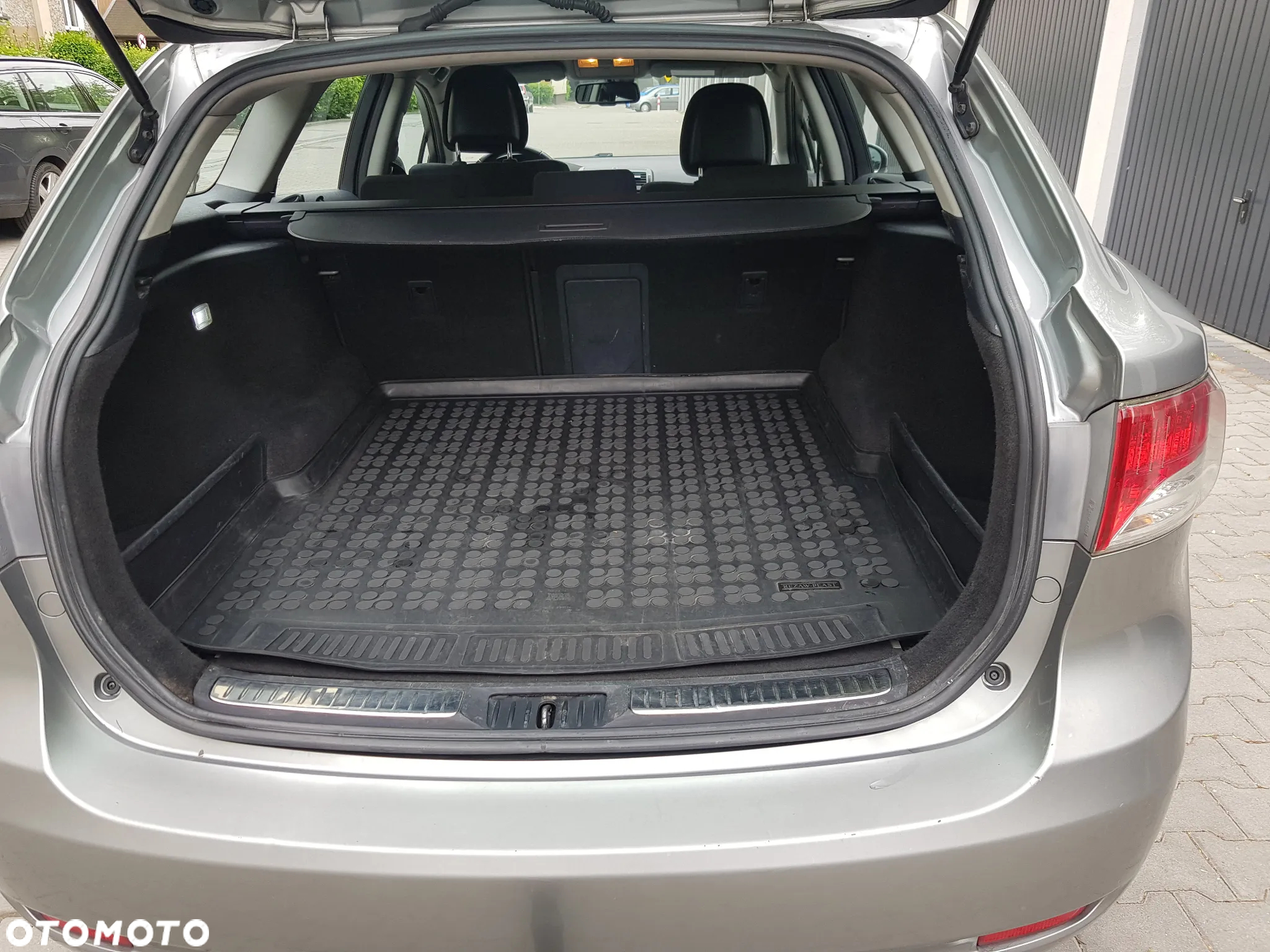 Toyota Avensis 2.0 D-4D Sol+NAVI - 7