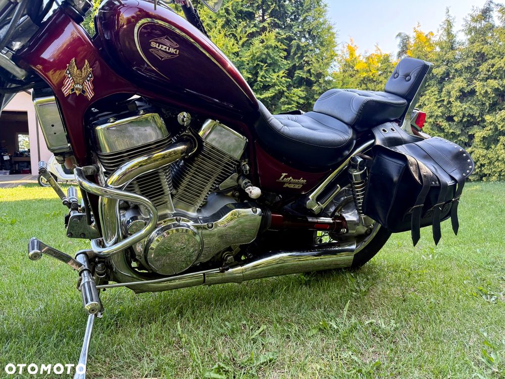 Suzuki Intruder - 5