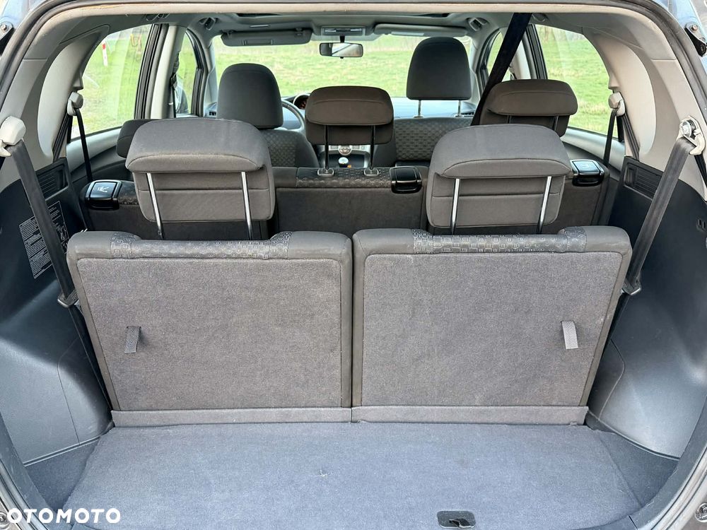 Toyota Verso 2.0 D-4D Sol SW 7os - 14