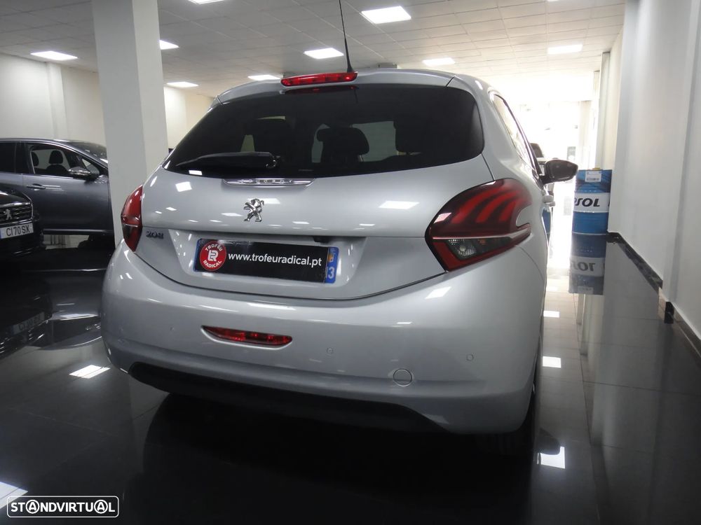 Peugeot 208 PureTech 110 Stop & Start Tech Edition - 8