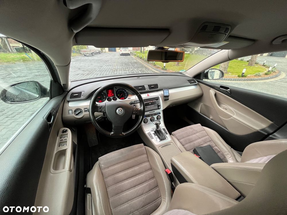 Volkswagen Passat 2.0 TDI DPF DSG Highline - 14