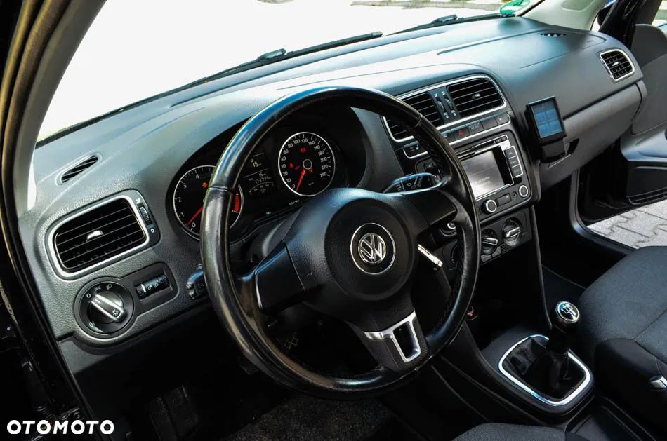 Volkswagen Polo 1.2 Comfortline - 30