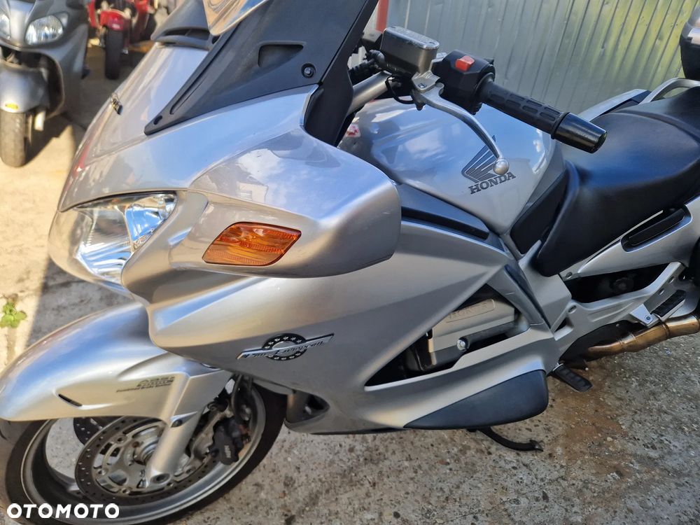 Honda ST - 30