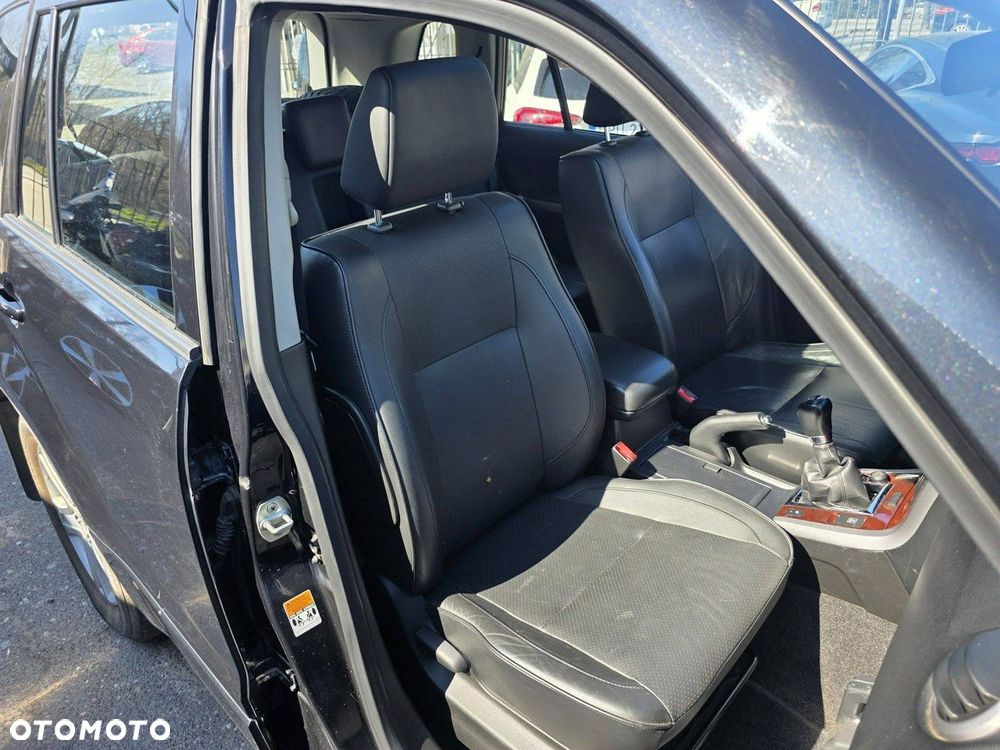 Suzuki Grand Vitara 1.9 DDiS Comfort + DPF Family - 24