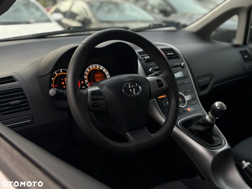 Toyota Auris 1.6 2010 - 30