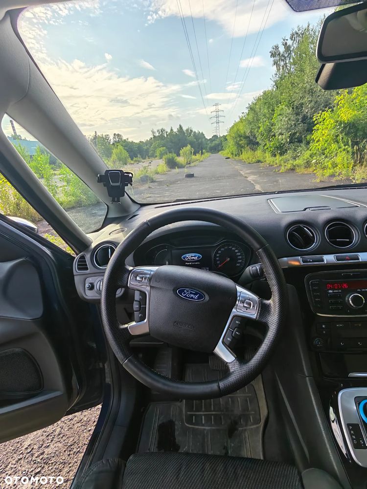 Ford Galaxy 2.0 T Ghia - 12