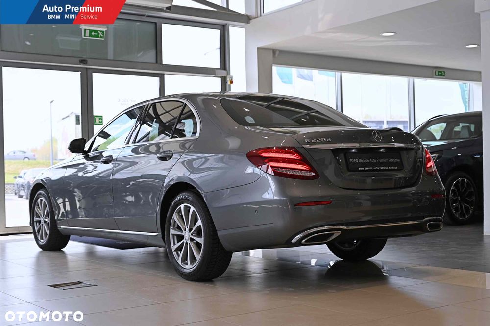 Mercedes-Benz Klasa E 220 d 9G-TRONIC - 21
