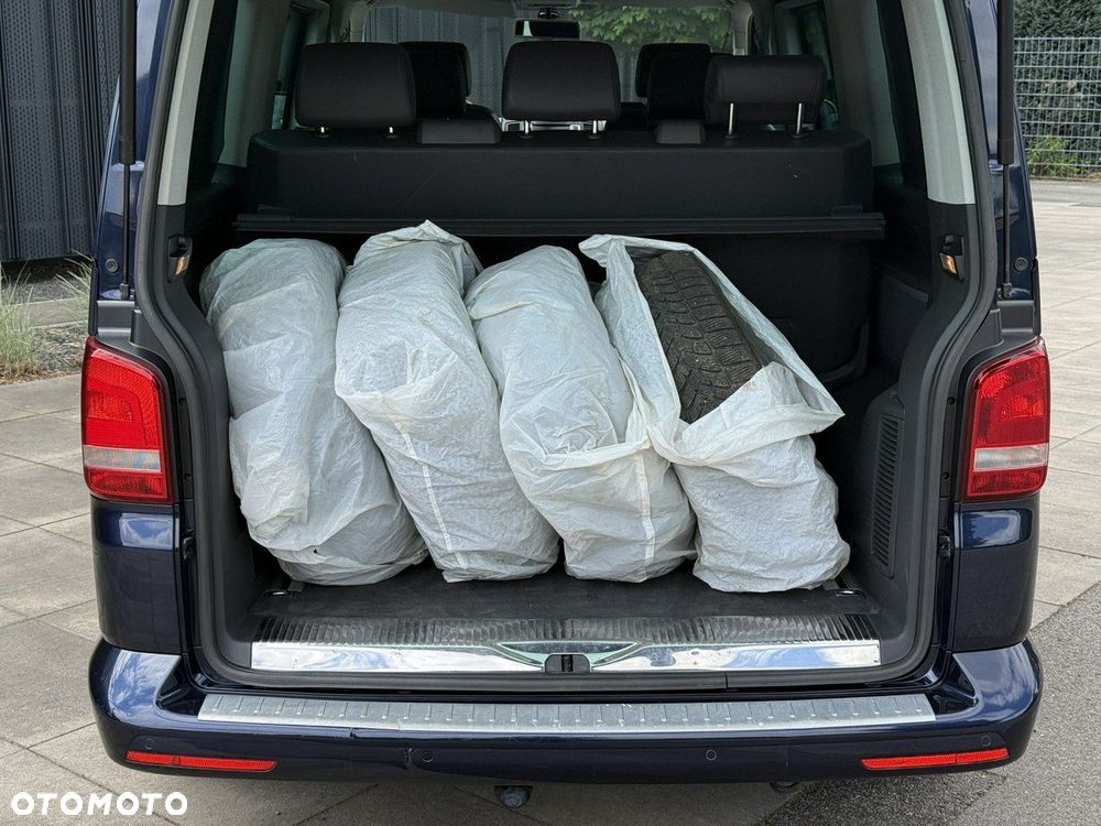 Volkswagen Multivan - 36