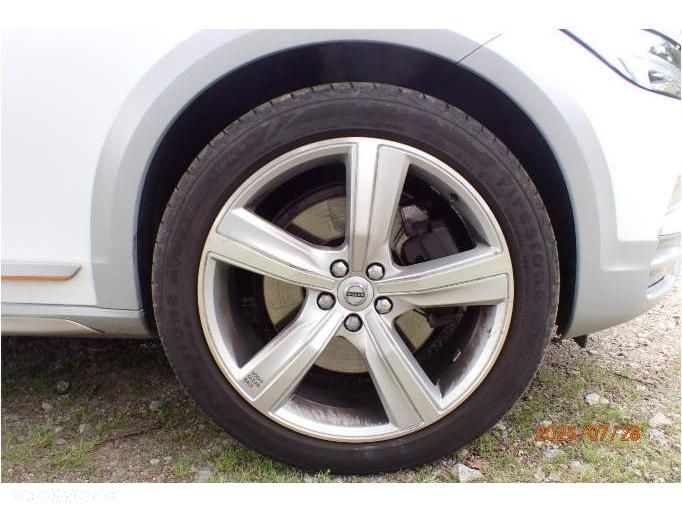 Volvo V90 Cross Country D4 AWD Ocean Race - 24