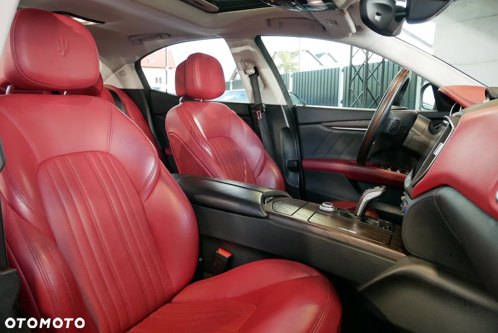 Maserati Ghibli S - 13