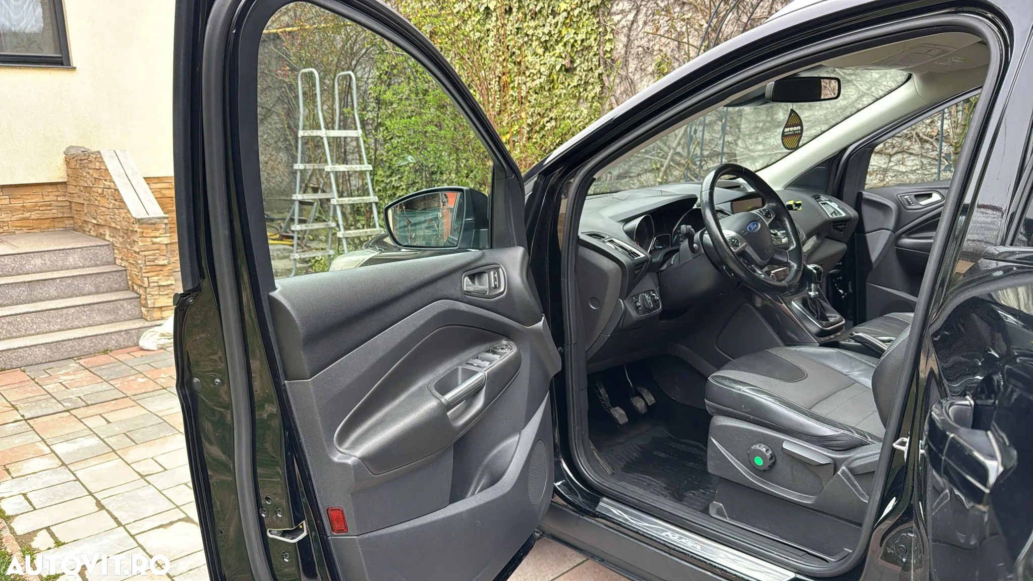 Ford Kuga - 6