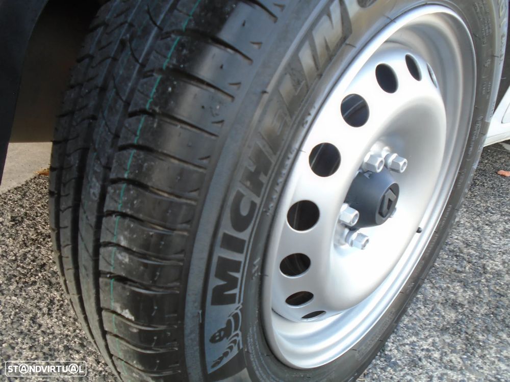 Renault Kangoo 1.5 DCI MAXI NACIONAL-3 LUGARES-95 CV- 6V-IVA DEDUTIVEL - 32