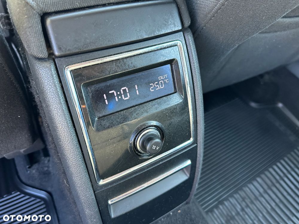 Skoda Superb 2.0 TDI Business - 18