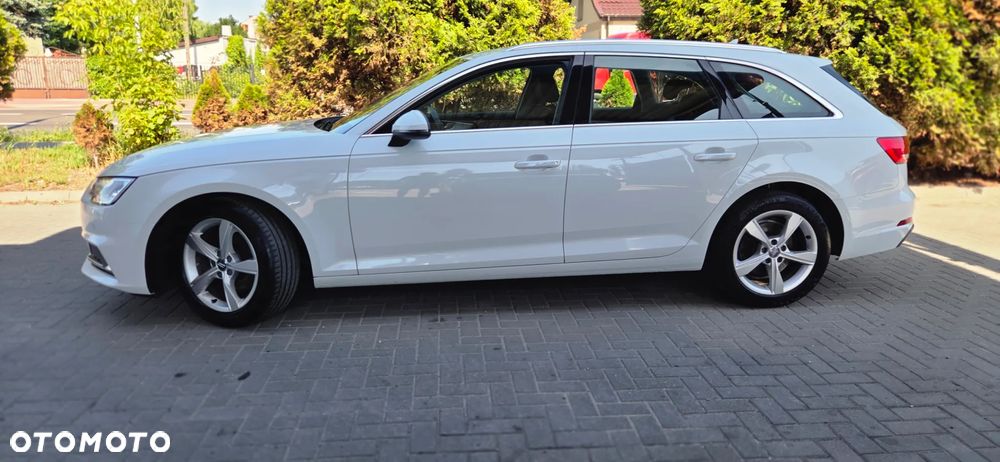 Audi A4 Avant 40 TFSI S tronic - 8