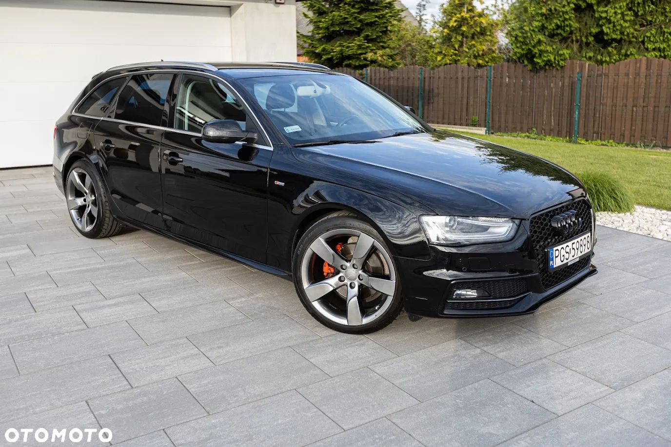 Audi A4 2.0 TDI Design - 1
