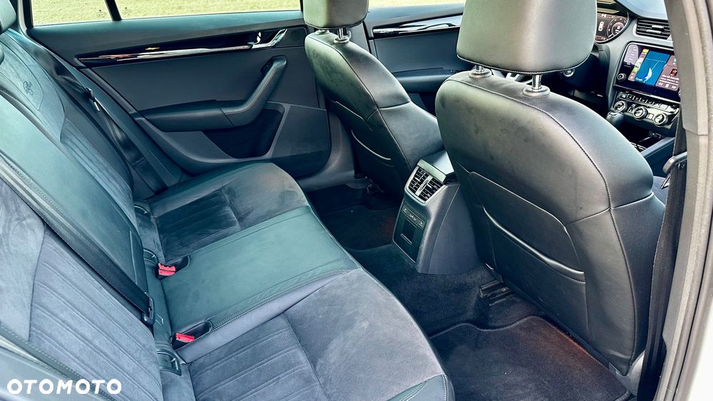 Skoda Octavia 2.0 TDI 4x4 DSG L&K - 5