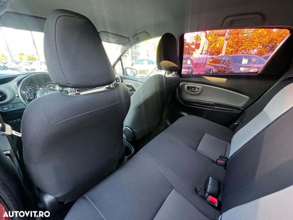 Toyota Yaris - 12