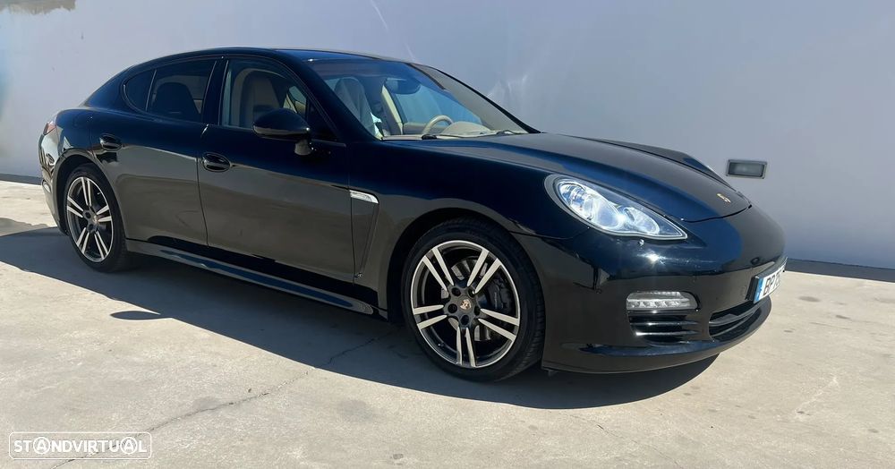 Porsche Panamera - 1
