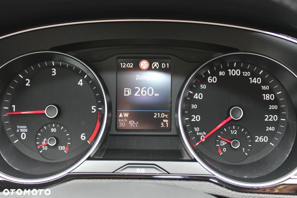 Volkswagen Passat Variant 2.0 TDI SCR DSG Highline - 27