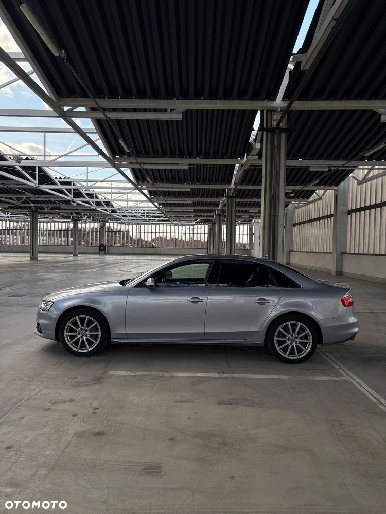 Audi A4 Limousine - 3
