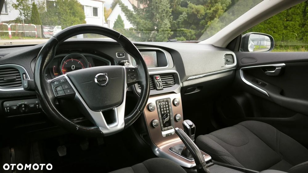 Volvo V40 Cross Country D2 Drive-E Momentum - 8