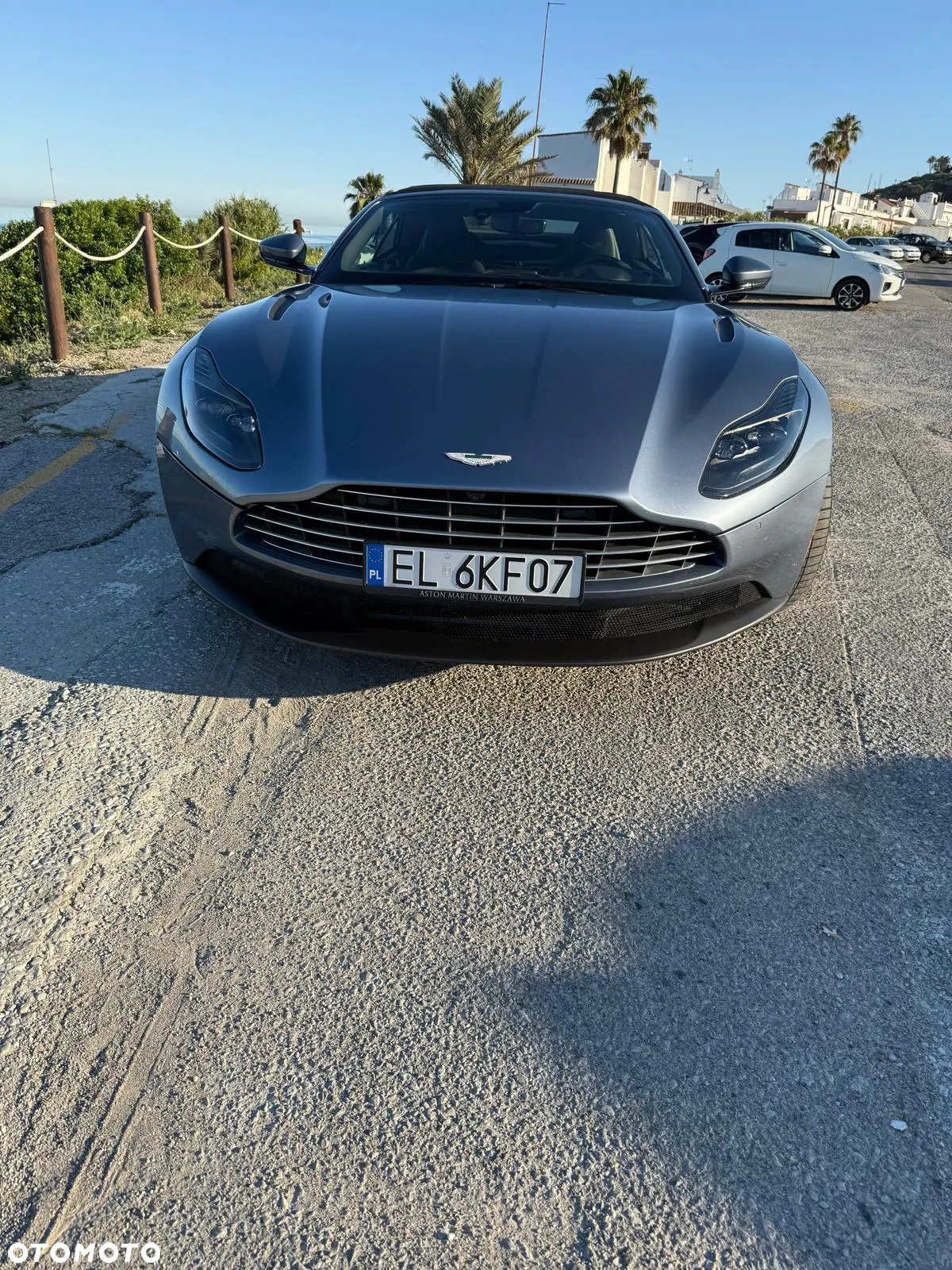 Aston Martin DB11 V8 Volante - 4