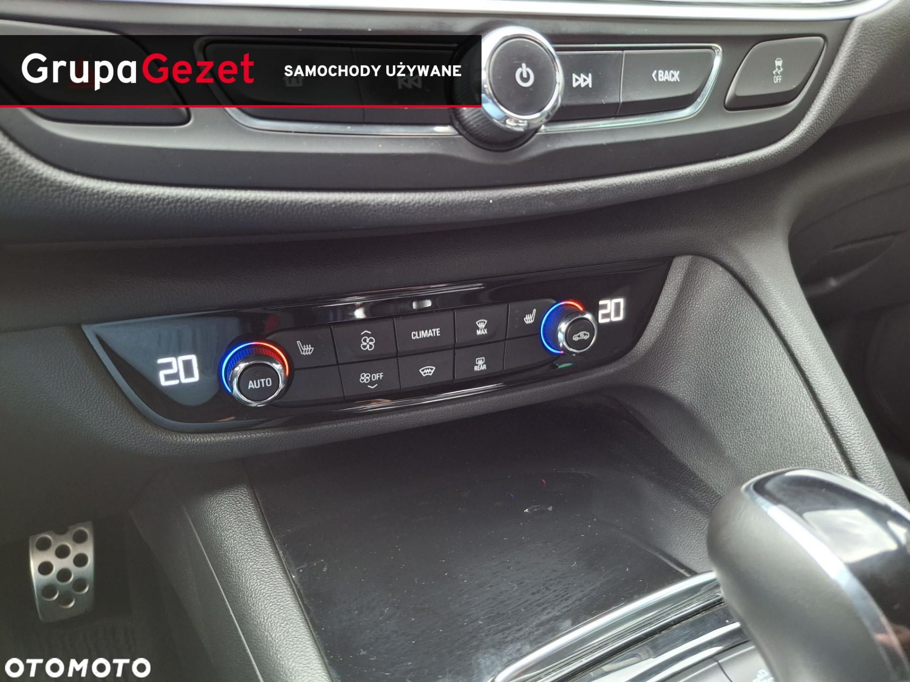 Opel Insignia - 23