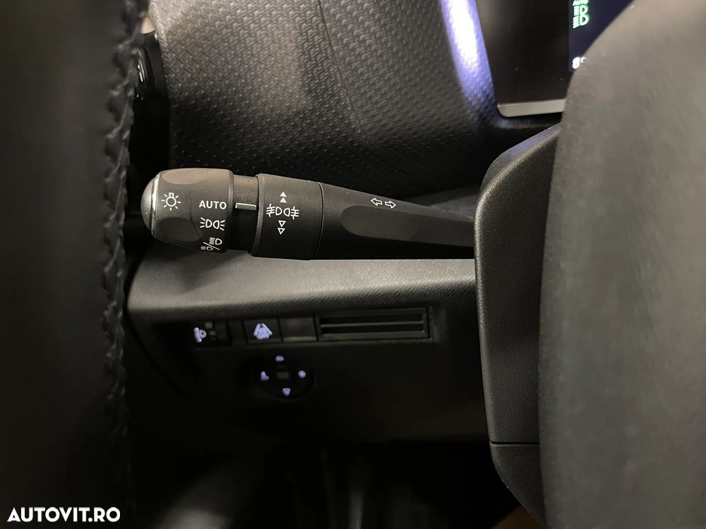Citroën C4 1.5 BlueHDi S&S EAT8 Shine - 28