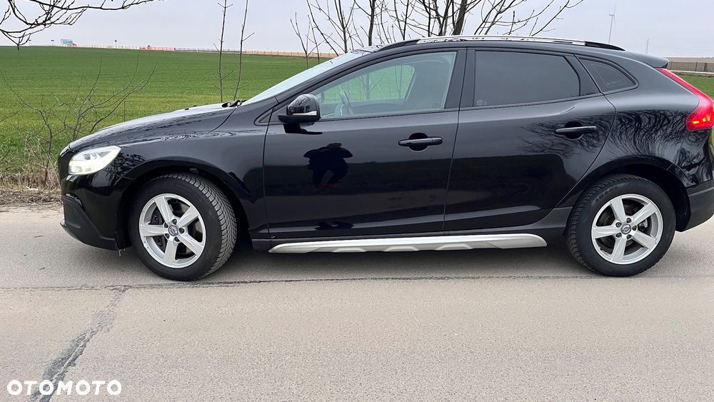 Volvo V40 Cross Country D2 Geartronic Momentum - 4