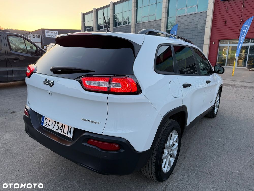 Jeep Cherokee - 26